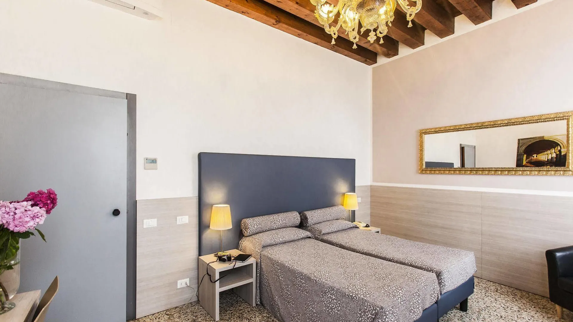 Foresteria Levi Venedig 2*,