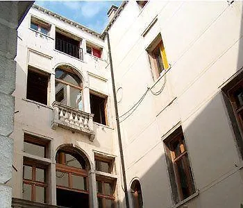 ** Bed & Breakfast Foresteria Levi Venice Italy